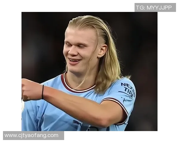 哈兰德如何运用精神力量应对赛场压力与挑战